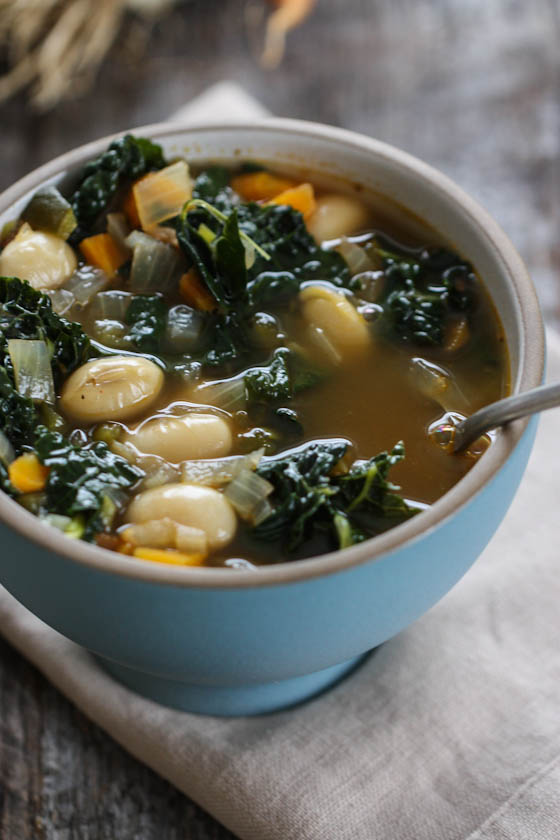 kale and bean soup-8565