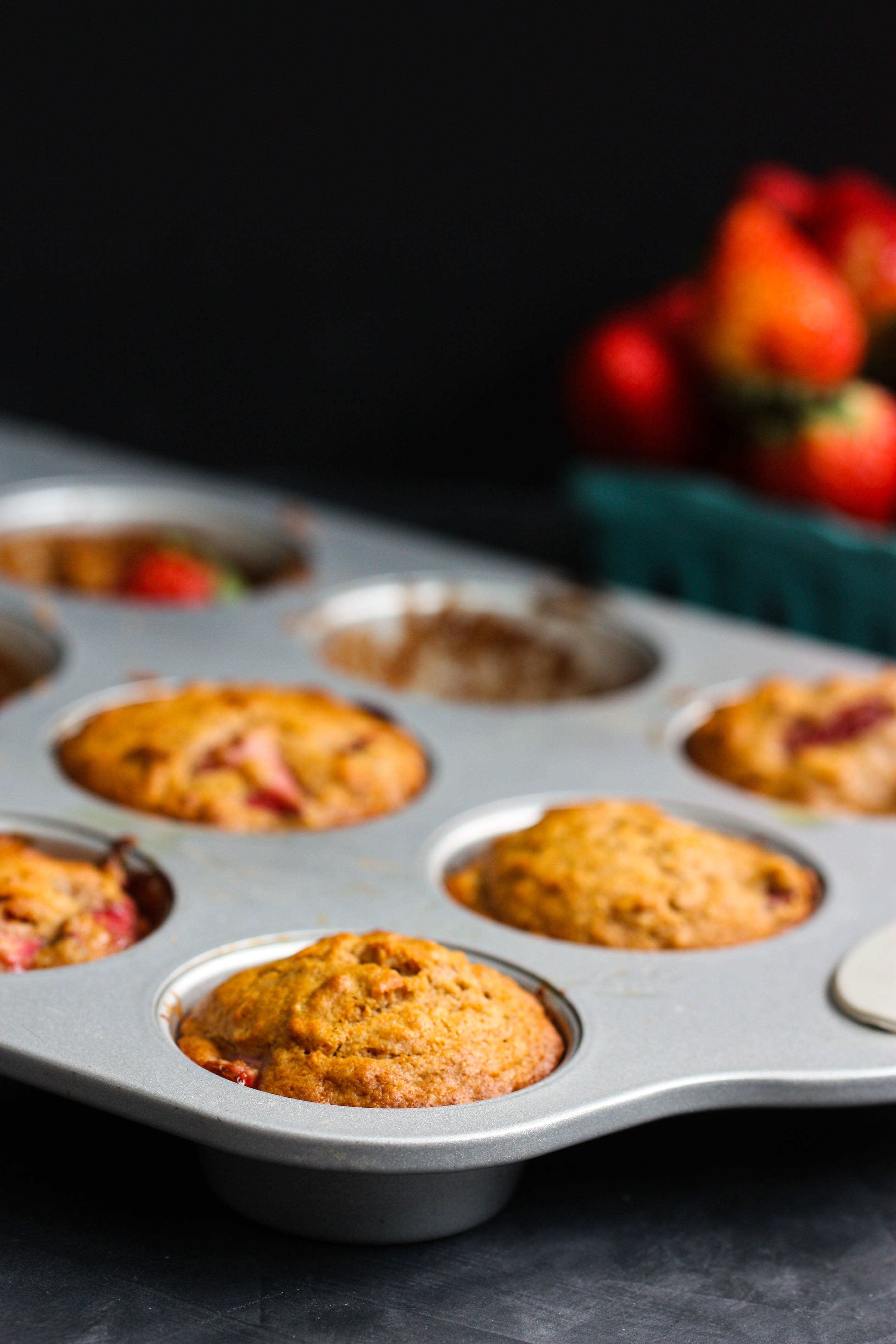 healthy strawberry muffins